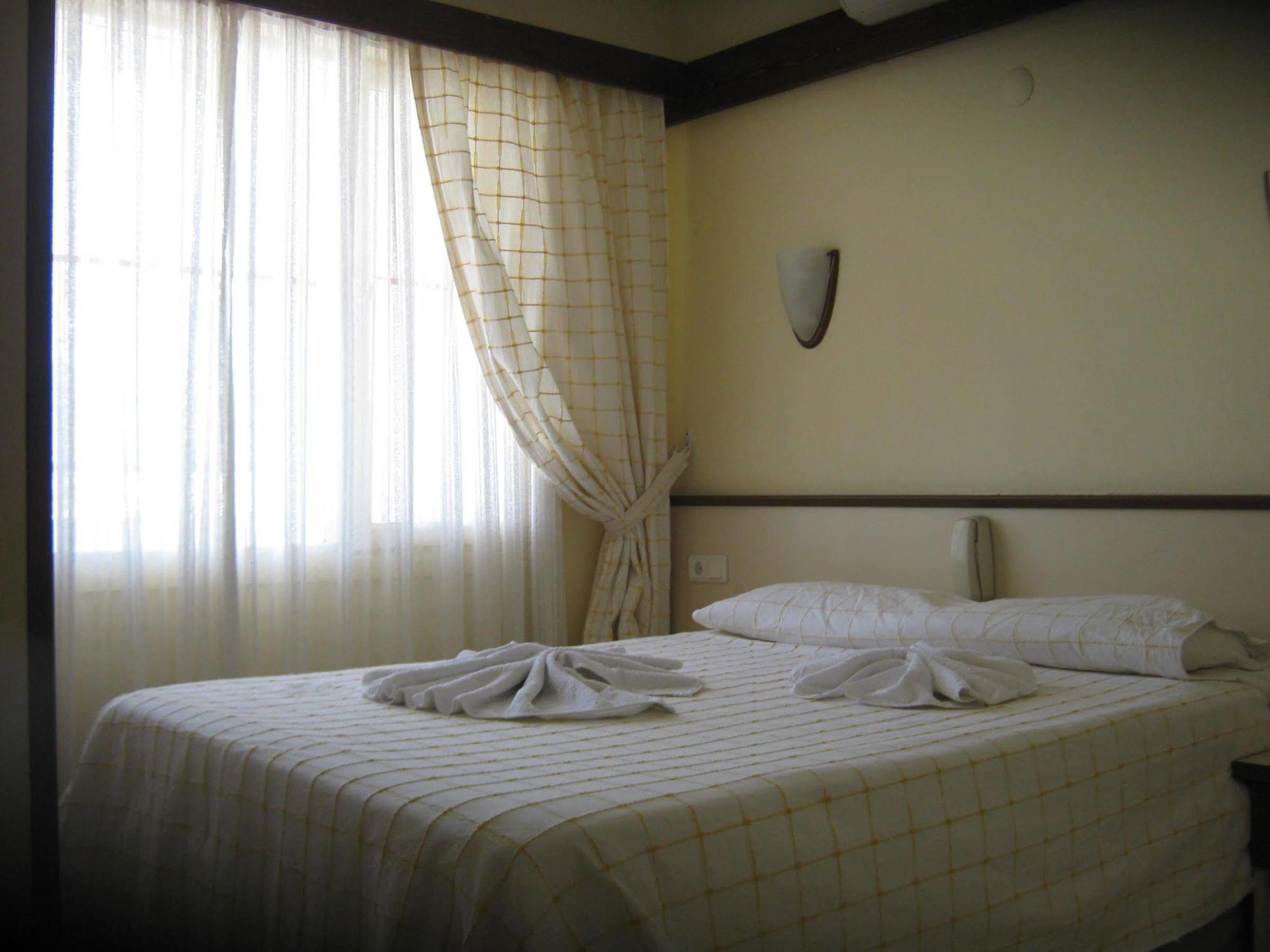 Oya Apartments Kusadasi Exterior photo